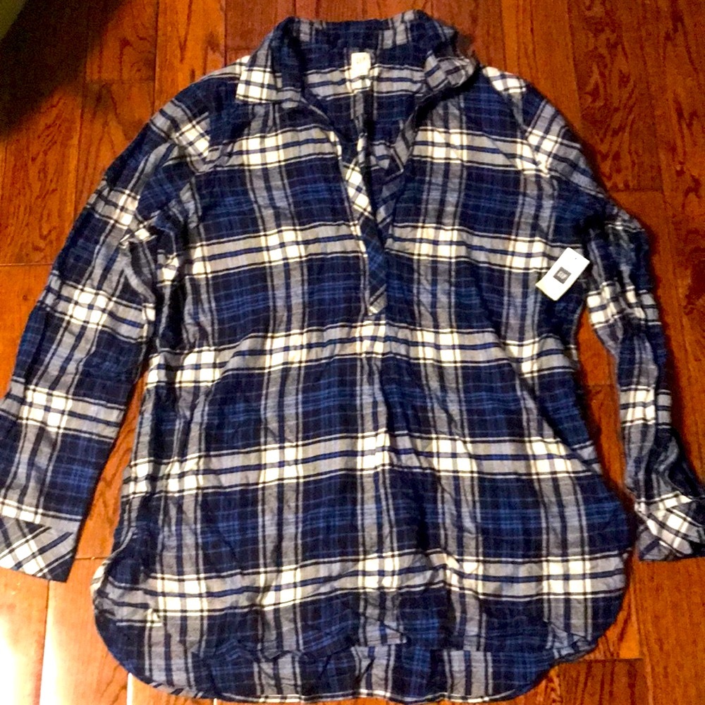 🛍2/$36New Gap popover shirt